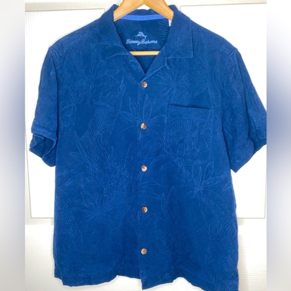 Tommy Bahama Blue Casual Button Down Shirt